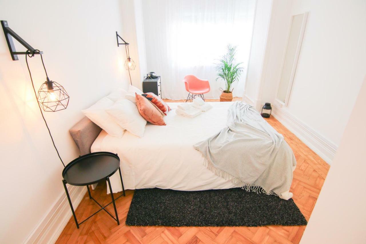 Amazing Apartment Fully Renovated In Center Lisbon Luaran gambar
