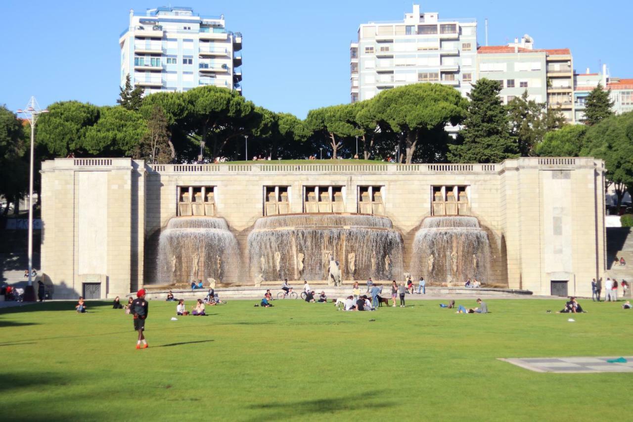Amazing Apartment Fully Renovated In Center Lisbon Luaran gambar