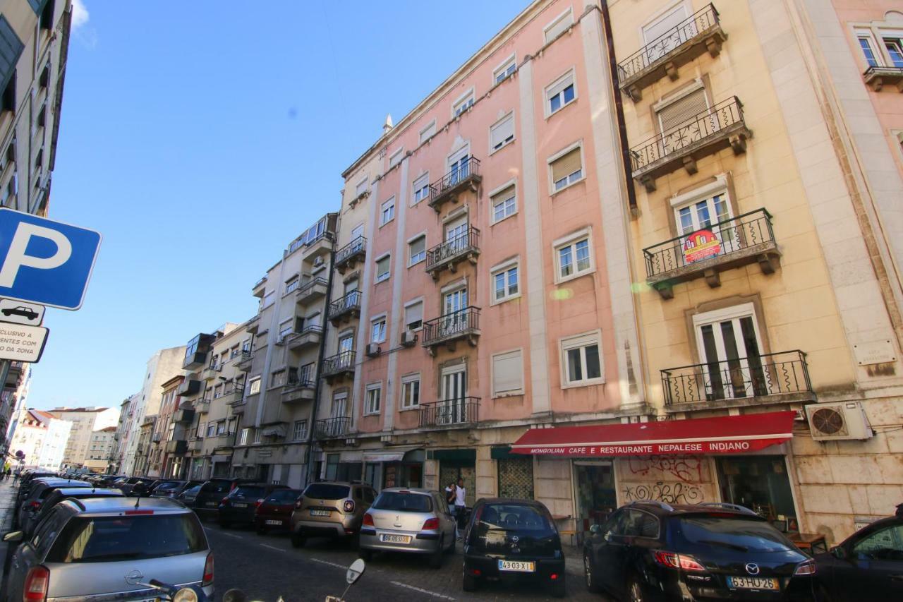 Amazing Apartment Fully Renovated In Center Lisbon Luaran gambar