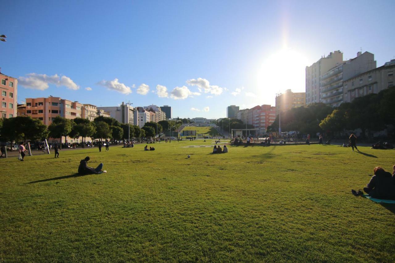 Amazing Apartment Fully Renovated In Center Lisbon Luaran gambar