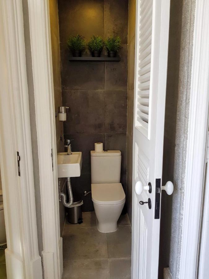 Amazing Apartment Fully Renovated In Center Lisbon Luaran gambar
